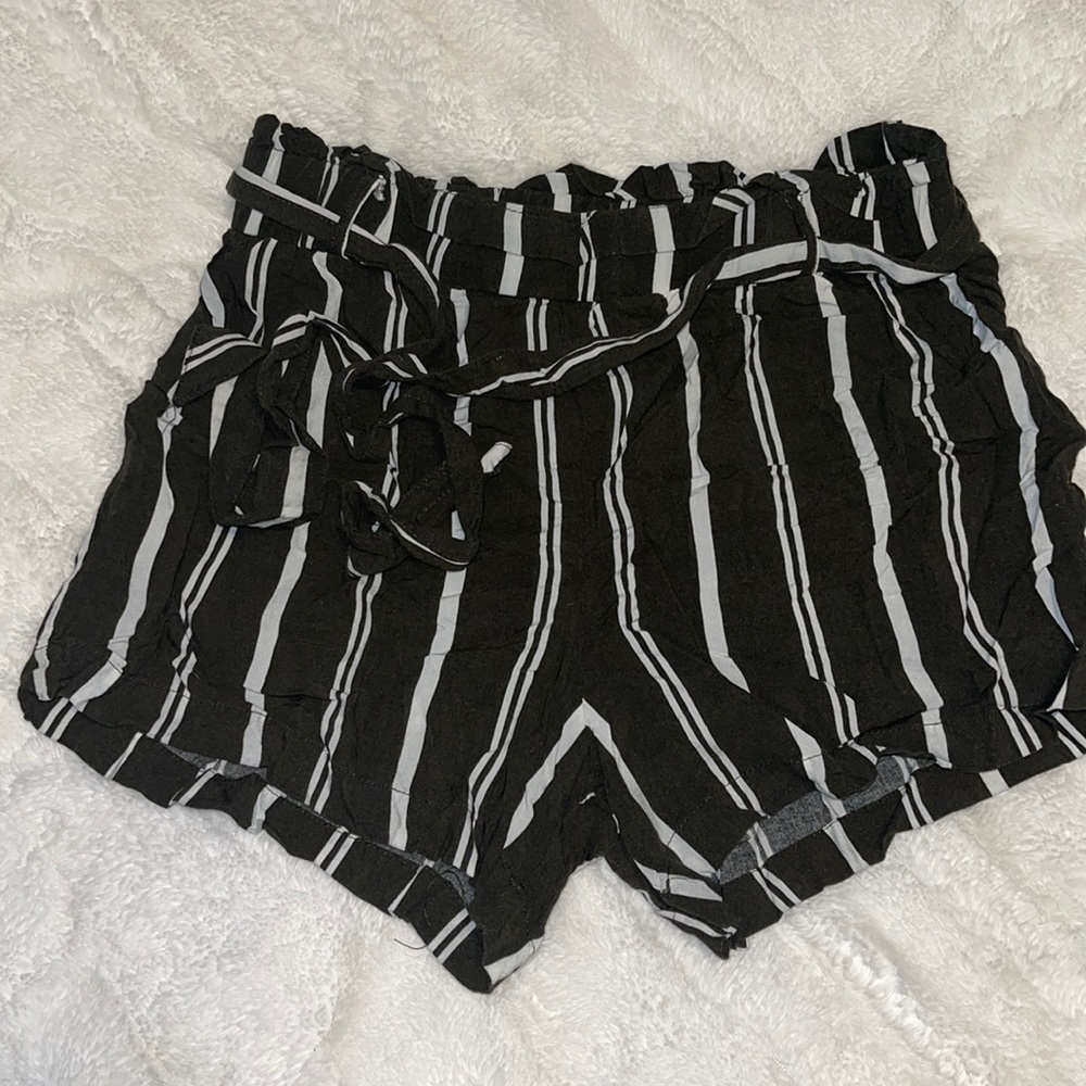 Charlotte Russe size medium stretch short